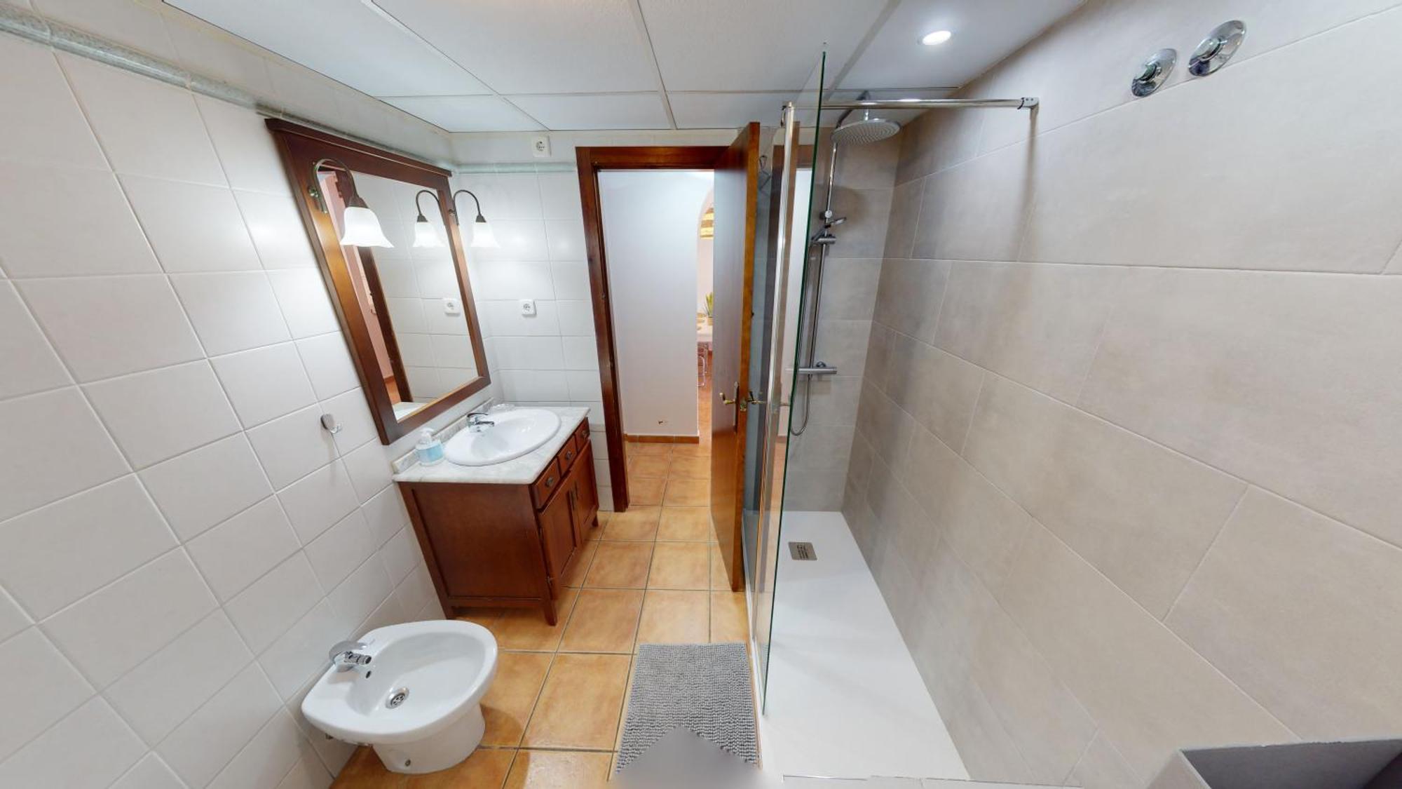 Holidoo Travel "Roda 8" Luaran gambar